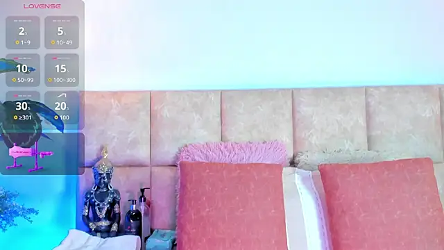 Snapshot of KarolBlanco chatting on October 15, 2025, 7:03 pm KarolBlanco online show from October 15, 2025, 7:03 pm