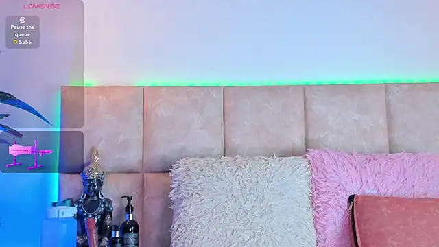 Snapshot of KarolBlanco chatting on November 16, 2025, 7:19 pm KarolBlanco online show from November 16, 2025, 7:19 pm