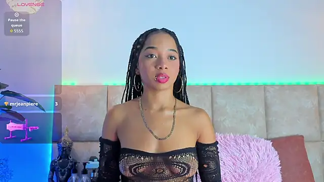 Snapshot of KarolBlanco chatting on December 1, 2025, 2:27 am KarolBlanco online show from December 1, 2025, 2:27 am