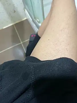 Snapshot of BatchedTracer chatting on January 18, 2026, 11:30 pm BatchedTracer online show from January 18, 2026, 11:30 pm