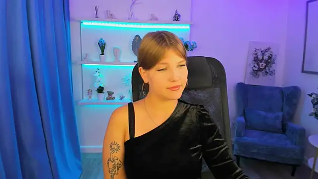 Snapshot of SaraMayki chatting on September 13, 2025, 5:18 am SaraMayki online show from September 13, 2025, 5:18 am