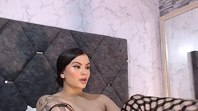 Snapshot of AmyMartinelli chatting on February 13, 2026, 11:34 pm AmyMartinelli online show from February 13, 2026, 11:34 pm