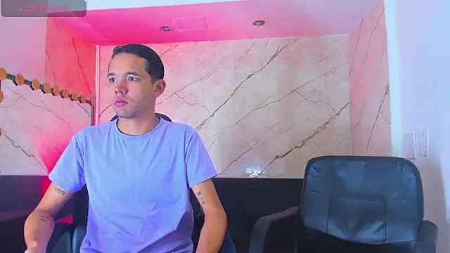 Snapshot of jeremytonner chatting on November 18, 2025, 4:17 am jeremytonner online show from November 18, 2025, 4:17 am