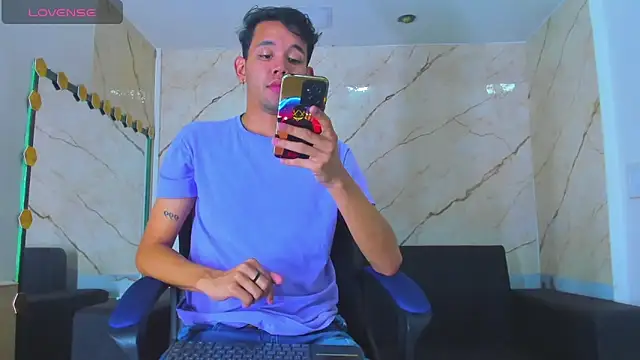 Snapshot of jeremytonner chatting on November 21, 2025, 4:11 am jeremytonner online show from November 21, 2025, 4:11 am