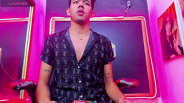 Snapshot of jeremytonner chatting on December 4, 2025, 4:11 am jeremytonner online show from December 4, 2025, 4:11 am