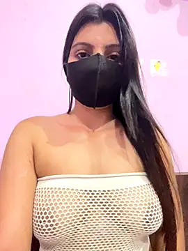  01ruhi online show from October 6, 2025, 7:33 pm