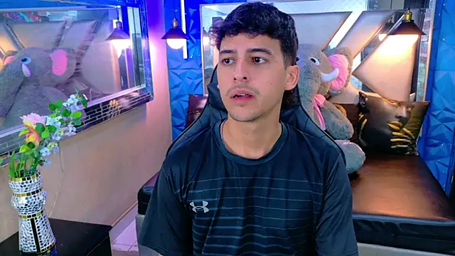 Snapshot of Alan_Del_Reyx chatting on September 13, 2025, 3:50 am Alan Del Reyx online show from September 13, 2025, 3:50 am