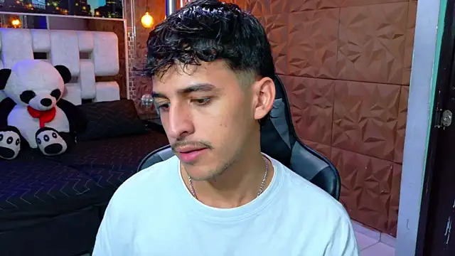 Snapshot of Alan_Del_Reyx chatting on September 30, 2025, 4:39 am Alan Del Reyx online show from September 30, 2025, 4:39 am