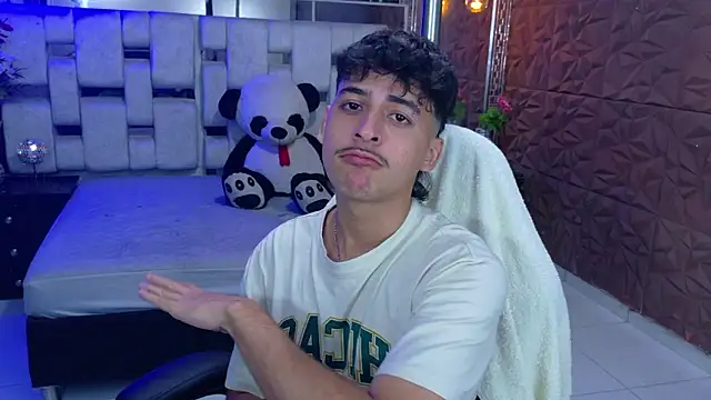 Snapshot of Alan_Del_Reyx chatting on January 10, 2026, 5:42 am Alan Del Reyx online show from January 10, 2026, 5:42 am