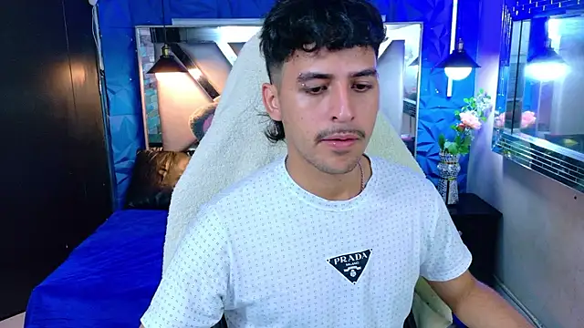 Snapshot of Alan_Del_Reyx chatting on January 14, 2026, 3:39 pm Alan Del Reyx online show from January 14, 2026, 3:39 pm