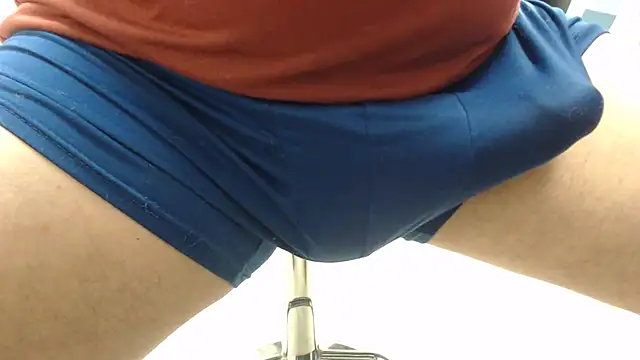 Snapshot of johnny_soles chatting on December 2, 2025, 5:52 pm johnny soles online show from December 2, 2025, 5:52 pm