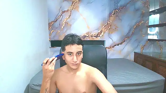Snapshot of melinaandmateo chatting on September 27, 2025, 2:27 am melinaandmateo online show from September 27, 2025, 2:27 am
