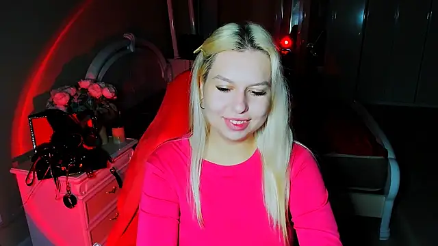 Snapshot of ChloeRicc chatting on October 29, 2025, 4:26 am ChloeRicc online show from October 29, 2025, 4:26 am