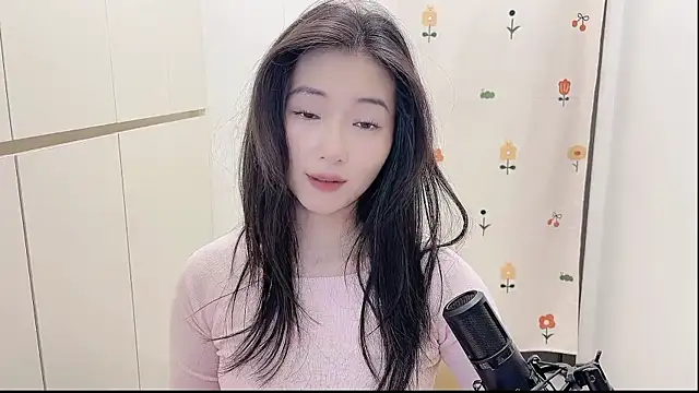 Snapshot of Rosalind_xixi chatting on September 22, 2025, 10:39 am Rosalind xixi online show from September 22, 2025, 10:39 am