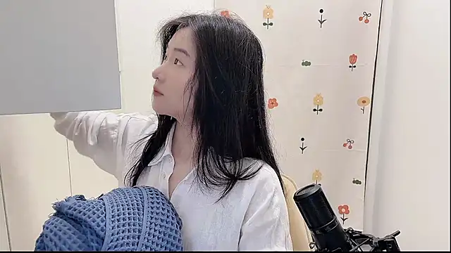 Snapshot of Rosalind_xixi chatting on September 25, 2025, 1:20 am Rosalind xixi online show from September 25, 2025, 1:20 am