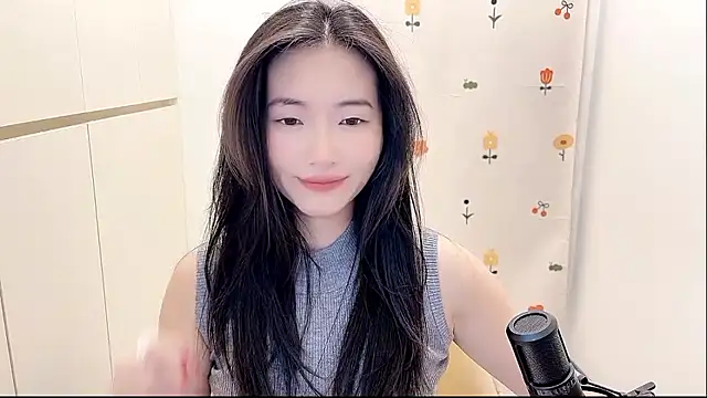 Snapshot of Rosalind_xixi chatting on October 10, 2025, 7:51 am Rosalind xixi online show from October 10, 2025, 7:51 am