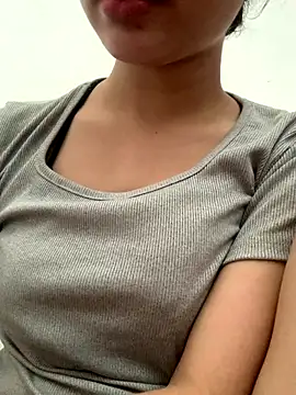 Snapshot of Nguyenha11 chatting on September 16, 2025, 5:52 am Nguyenha11 online show from September 16, 2025, 5:52 am