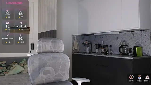 soguesswhat online show from November 11, 2025, 1:11 pm