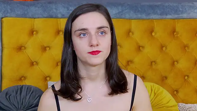 Jessica White  online show from November 20, 2025, 4:01 am