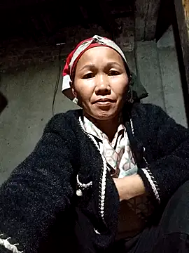 TinTin321 online show from December 18, 2025, 10:54 am