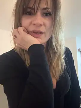 Snapshot of IsabellaEtha chatting on February 18, 2026, 9:00 pm IsabellaEtha online show from February 18, 2026, 9:00 pm