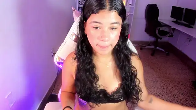 Ivy nt online show from November 5, 2025, 6:19 pm