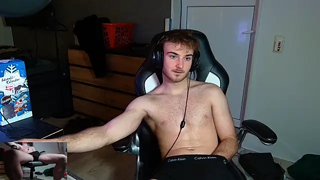 Snapshot of Rudi2007Eye chatting on December 13, 2025, 8:47 pm Rudi2007Eye online show from December 13, 2025, 8:47 pm