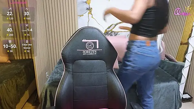 Snapshot of Lexy_tay chatting on April 6, 2026, 11:44 am Lexy tay online show from April 6, 2026, 11:44 am