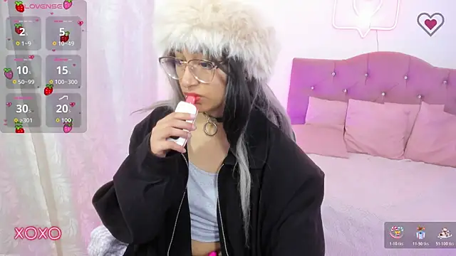 Snapshot of HANNI_TAY chatting on December 4, 2025, 11:41 am HANNI TAY online show from December 4, 2025, 11:41 am