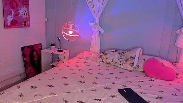 Snapshot of Hannahpage chatting on October 29, 2025, 11:56 am Hannahpage online show from October 29, 2025, 11:56 am