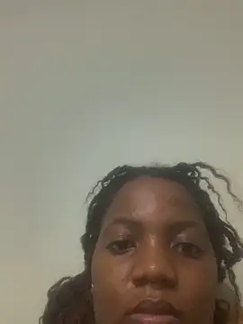 Snapshot of llxay chatting on February 14, 2026, 12:29 am llxay online show from February 14, 2026, 12:29 am