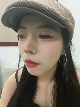 Snapshot of yuanyuanzi99 chatting on September 19, 2025, 12:28 pm yuanyuanzi99 online show from September 19, 2025, 12:28 pm
