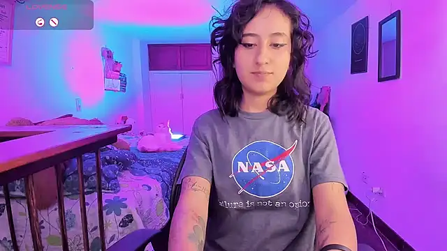 atenea dragon   online show from September 9, 2025, 8:30 pm