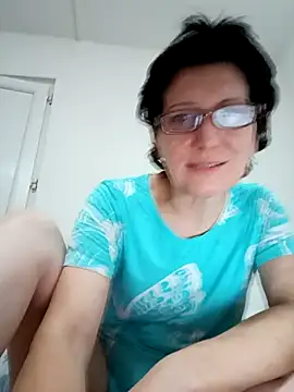 Vera Elle online show from October 26, 2025, 6:14 pm