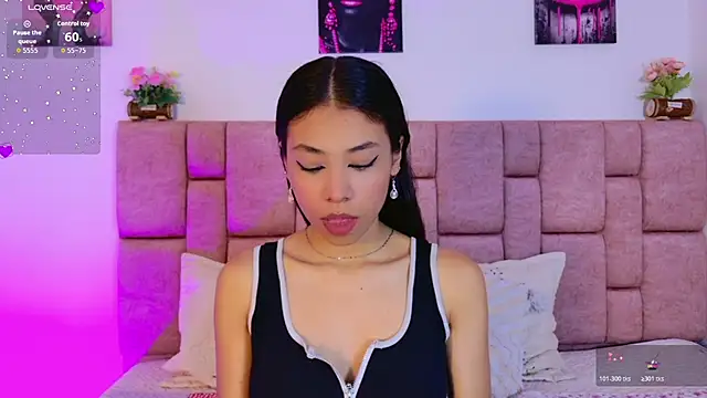 Snapshot of ScarlettLuxe chatting on January 12, 2026, 7:52 pm ScarlettLuxe online show from January 12, 2026, 7:52 pm