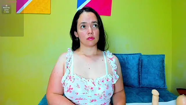 Snapshot of loreen_grey chatting on November 3, 2025, 8:10 pm loreen grey online show from November 3, 2025, 8:10 pm