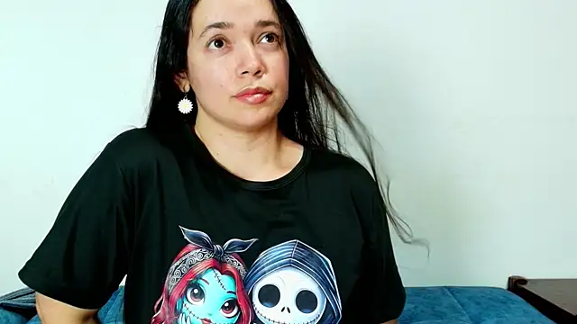 Snapshot of loreen_grey chatting on January 17, 2026, 8:12 pm loreen grey online show from January 17, 2026, 8:12 pm