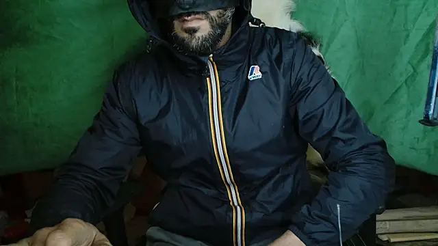 Snapshot of JUSTFORRICH chatting on March 4, 2026, 5:30 pm JUSTFORRICH online show from March 4, 2026, 5:30 pm