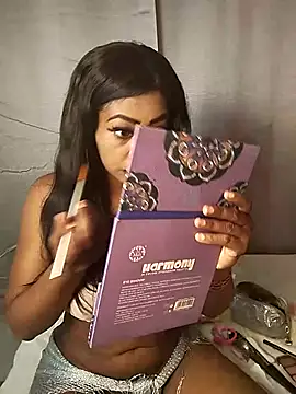 PerlaZultana online show from April 13, 2026, 3:17 pm