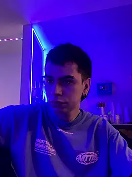 Snapshot of chris_suarez chatting on January 8, 2026, 11:18 pm chris suarez online show from January 8, 2026, 11:18 pm