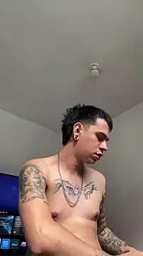 Snapshot of chris_suarez chatting on March 9, 2026, 8:24 pm chris suarez online show from March 9, 2026, 8:24 pm