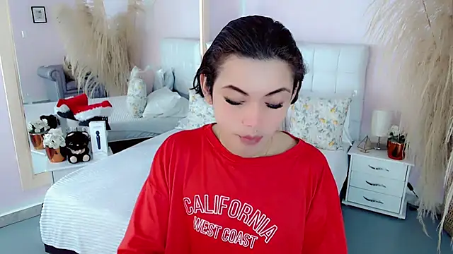 nathalialoes1 online show from December 19, 2025, 3:41 pm