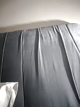 Snapshot of RomiyEze chatting on March 7, 2026, 4:20 am RomiyEze online show from March 7, 2026, 4:20 am