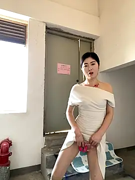 Snapshot of xtt1689999 chatting on November 30, 2025, 4:27 am xtt1689999 online show from November 30, 2025, 4:27 am