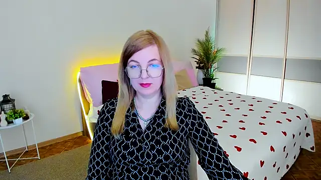 YourUniverser online show from May 28, 2026, 9:39 am