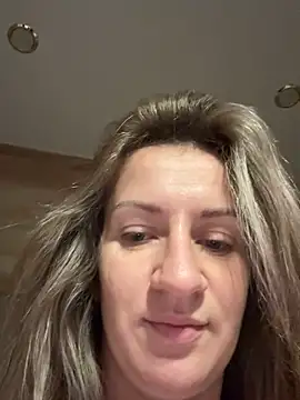 Snapshot of EvvaMur chatting on September 24, 2025, 1:09 am EvvaMur online show from September 24, 2025, 1:09 am