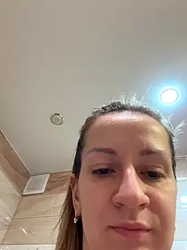 Snapshot of EvvaMur chatting on October 31, 2025, 12:55 am EvvaMur online show from October 31, 2025, 12:55 am