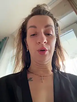 EvvaMur online show from April 9, 2026, 12:43 am