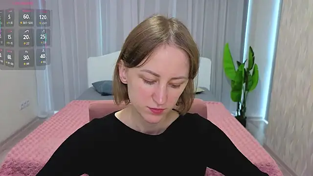 Snapshot of LuluChiiii chatting on October 7, 2025, 10:34 am LuluChiiii online show from October 7, 2025, 10:34 am