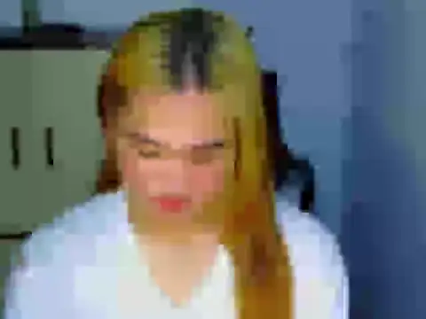 Snapshot of Annierose_ts chatting on February 6, 2026, 10:13 pm Annierose ts online show from February 6, 2026, 10:13 pm